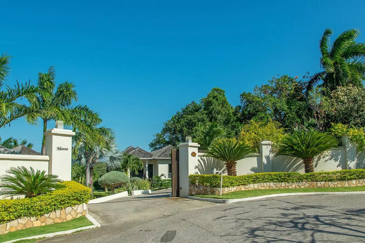 Luxury Villa Sleeps 6, Beach Access, Montego Bay Exterior foto